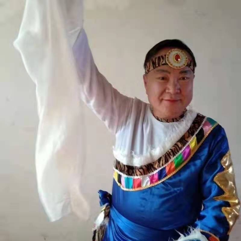 走在冷风中的第一张照片--临沂相亲服务中心