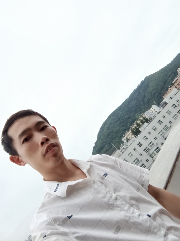 会飞的鱼的第一张照片--临沂相亲服务中心