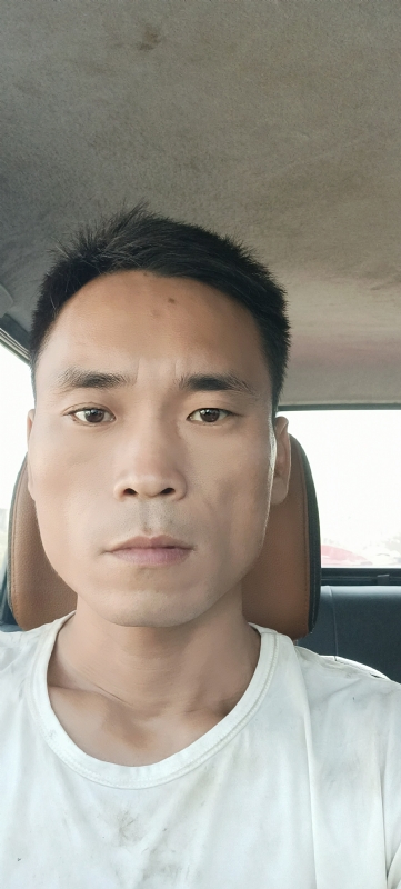石头的第一张照片--临沂相亲服务中心