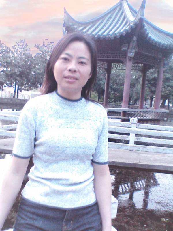 小草的第一张照片--临沂相亲服务中心