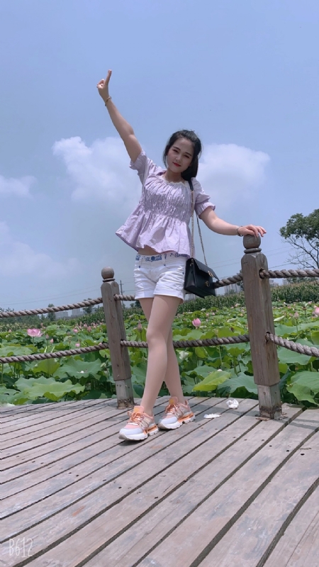 秋水伊人的第一张照片--临沂相亲服务中心