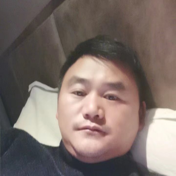 奔跑的第四张照片--临沂相亲服务中心