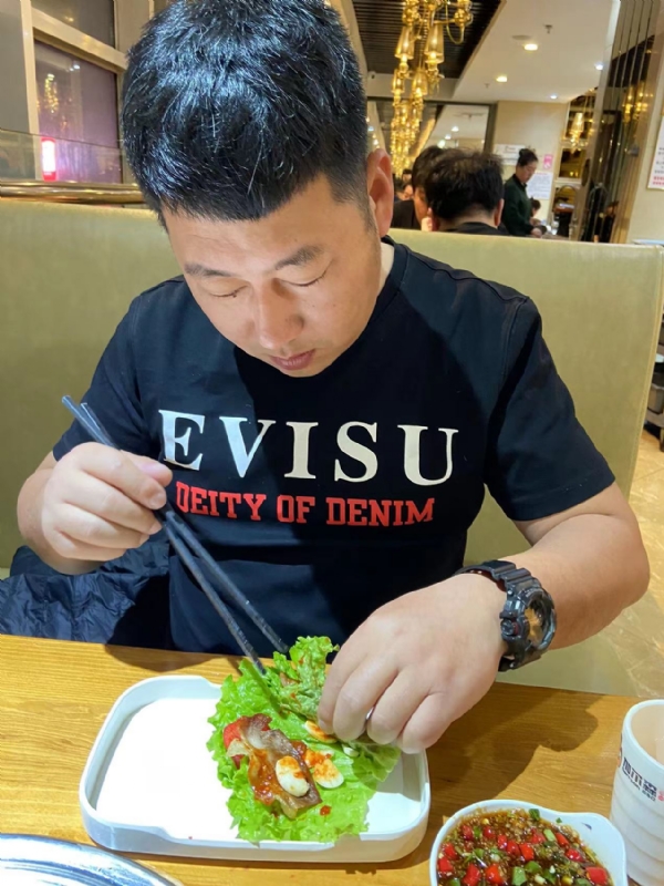 砒霜的第一张照片--临沂相亲服务中心