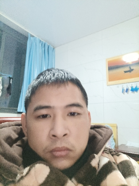 寂寞的第一张照片--临沂相亲服务中心