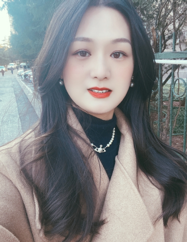 盧盈穎的第一张照片--临沂相亲服务中心