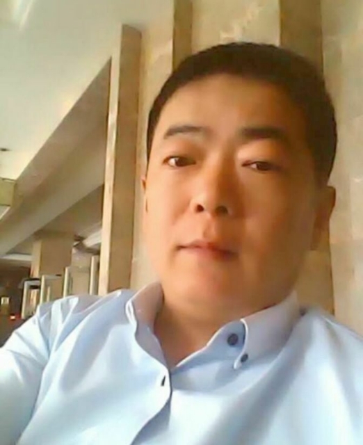 落叶随风的第一张照片--临沂相亲服务中心