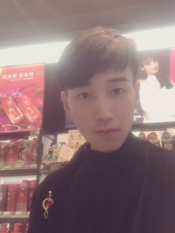 唯美的爱情故事的第一张照片--临沂相亲服务中心