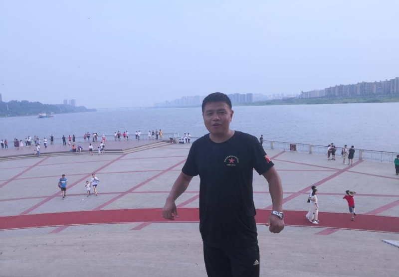 曾经心疼的我的第一张照片--临沂相亲服务中心