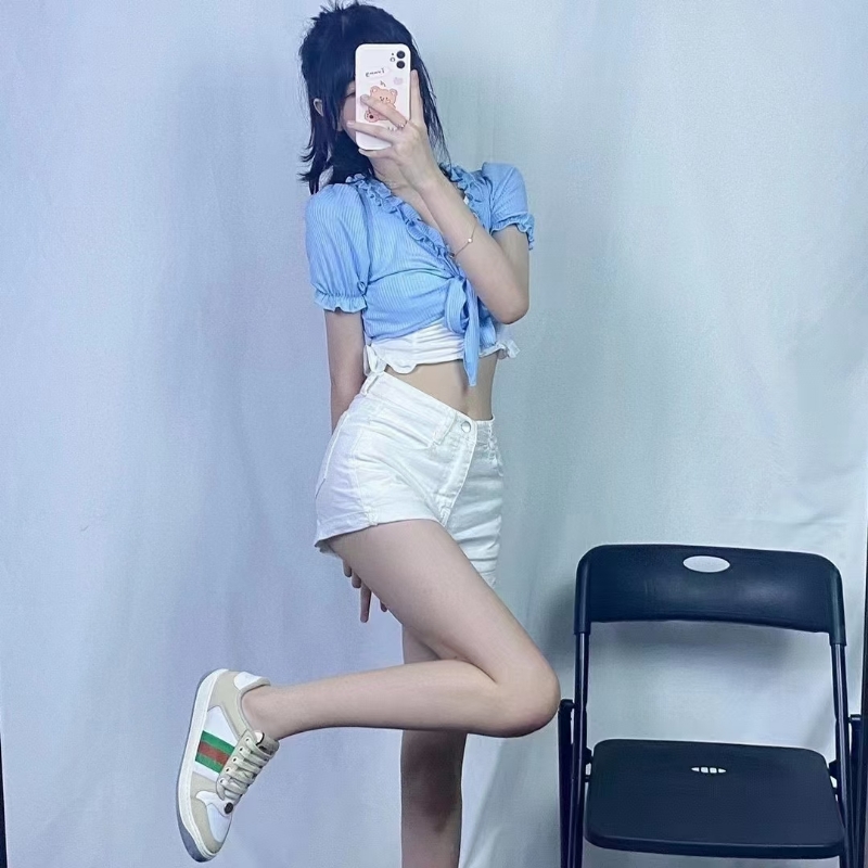 宝宝的第一张照片--临沂相亲服务中心
