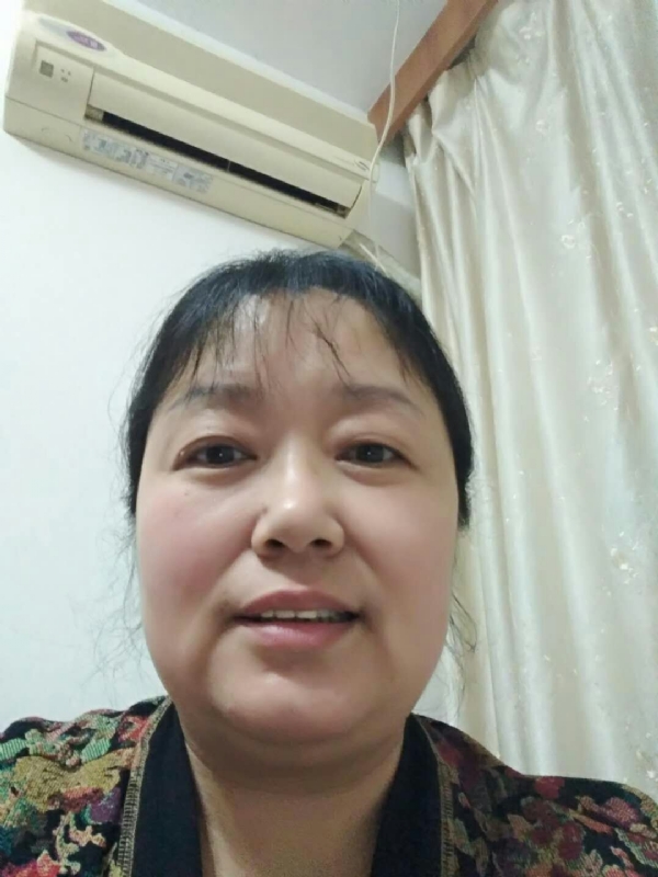 雨中漫步的第一张照片--临沂相亲服务中心