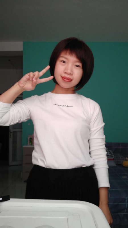 向日葵的第一张照片--临沂相亲服务中心
