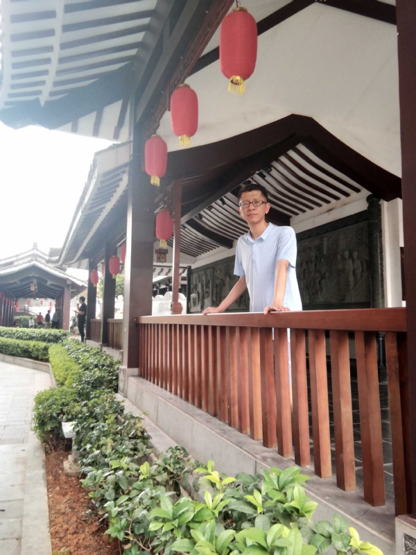 lijian的第一张照片--临沂相亲服务中心