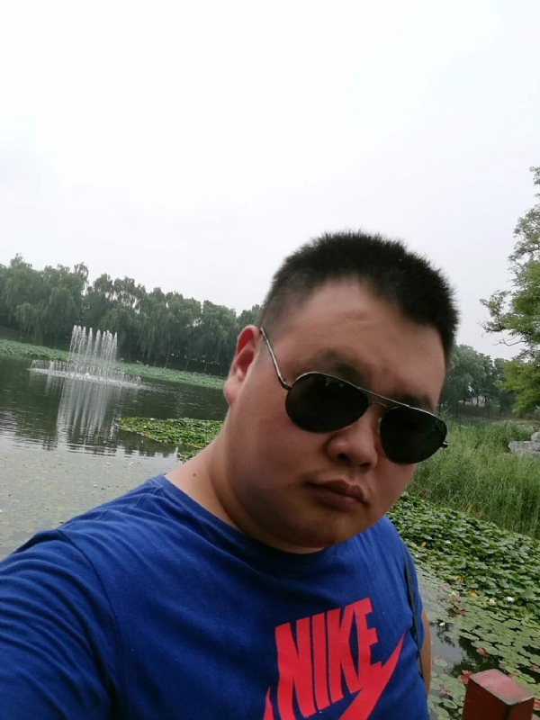 石头的第一张照片--临沂相亲服务中心