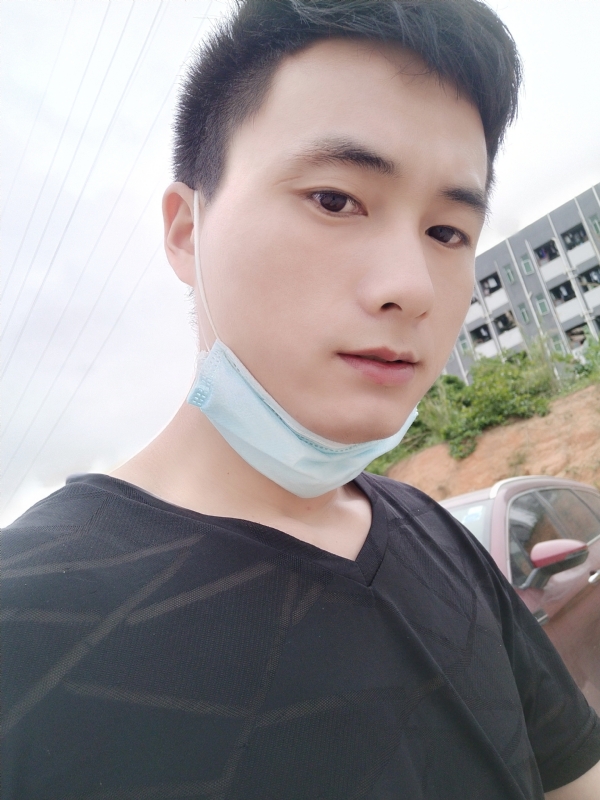 何凡的第二张照片--临沂相亲服务中心
