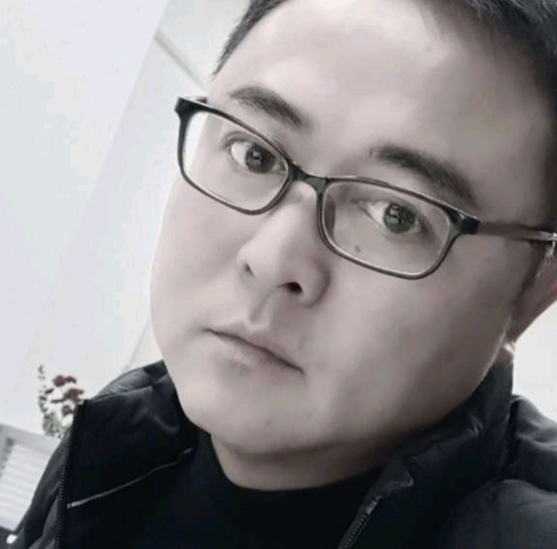小石头的第二张照片--临沂相亲服务中心