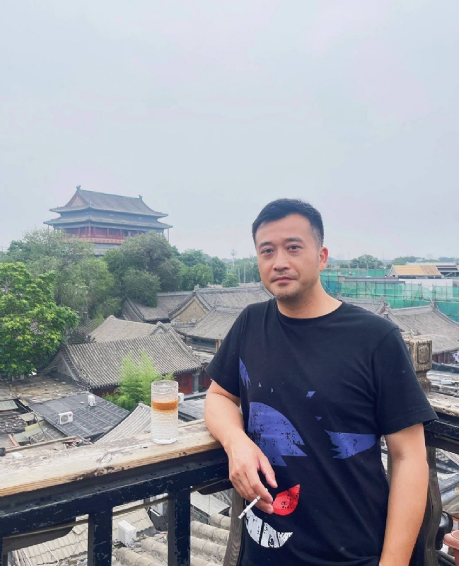 生而为人的第二张照片--临沂相亲服务中心
