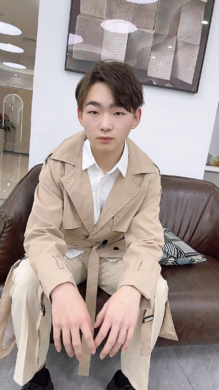 啊哲的第一张照片--临沂相亲服务中心