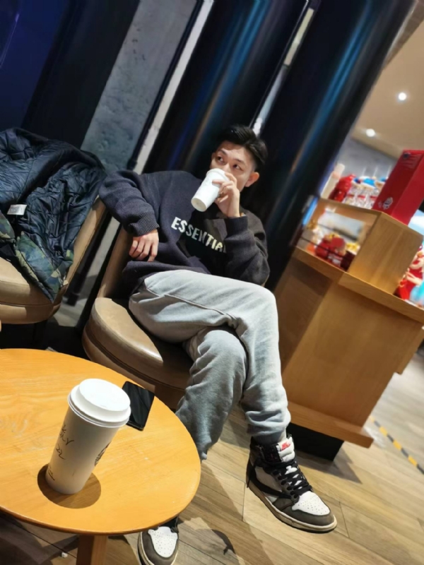 LAZY的第一张照片--临沂相亲服务中心