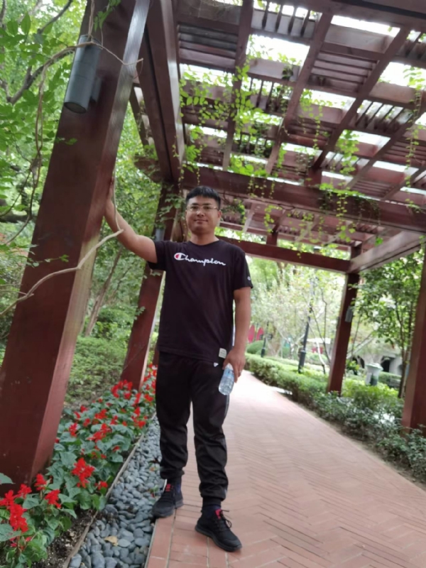 会飞的鱼的第四张照片--临沂相亲服务中心