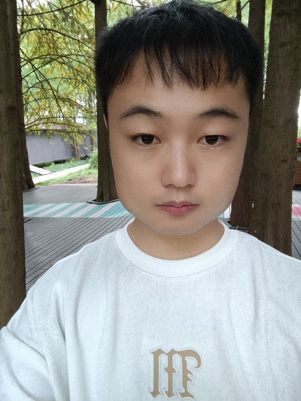 故人似的第一张照片--临沂相亲服务中心