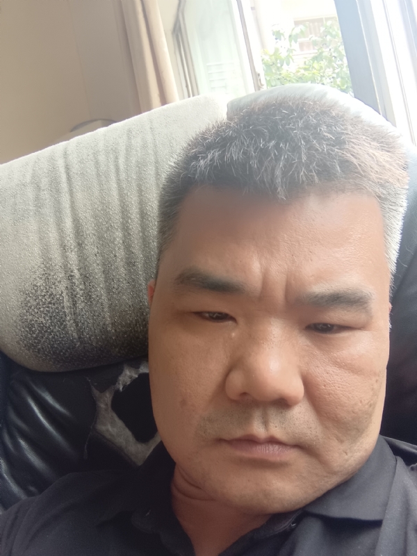 路人的第一张照片--临沂相亲服务中心