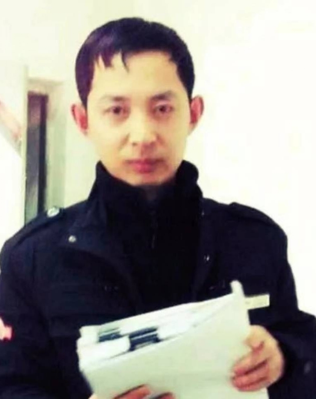 风雨中有你的第一张照片--临沂相亲服务中心