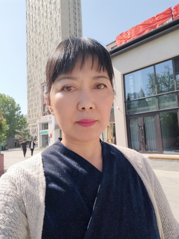 天山雪莲的第一张照片--临沂相亲服务中心