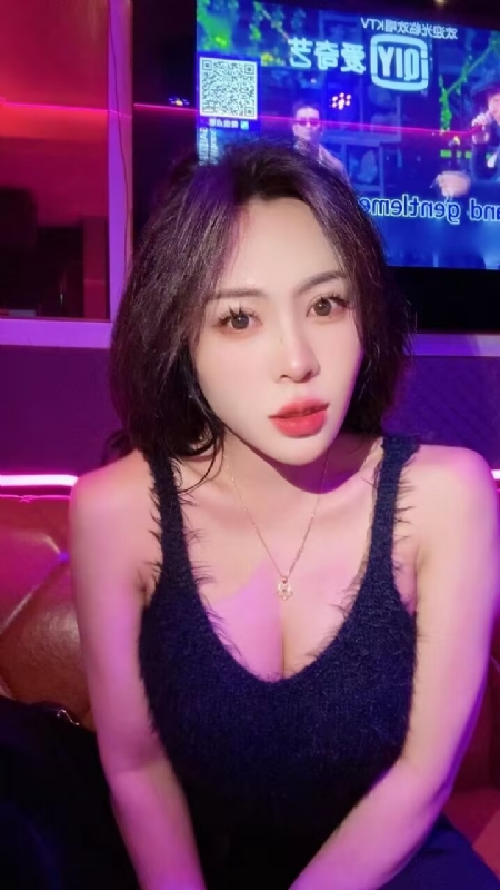 素素可月的第一张照片--临沂相亲服务中心