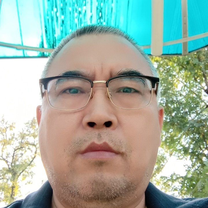 绿萝的第一张照片--临沂相亲服务中心