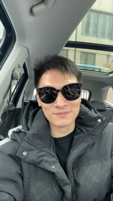 男孩的第一张照片--临沂相亲服务中心