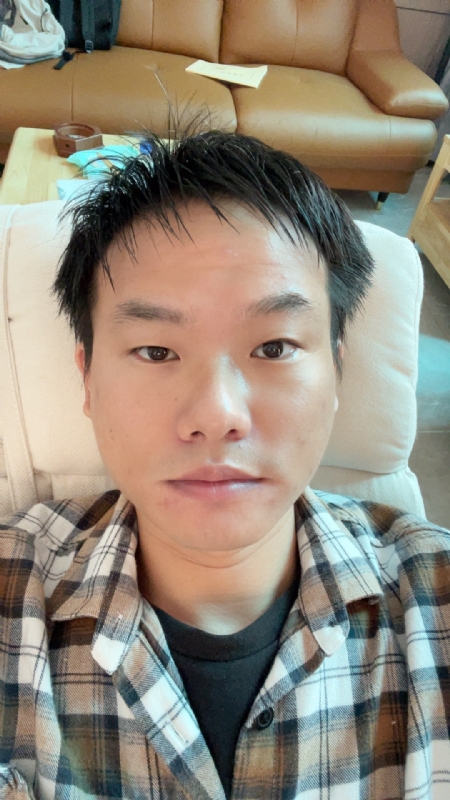 向日葵的第一张照片--临沂相亲服务中心