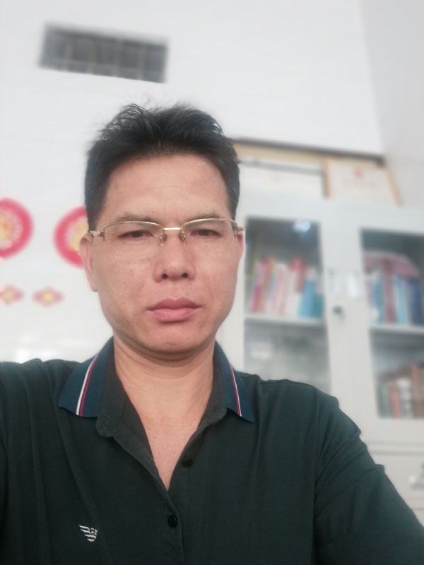 后视镜的第一张照片--临沂相亲服务中心