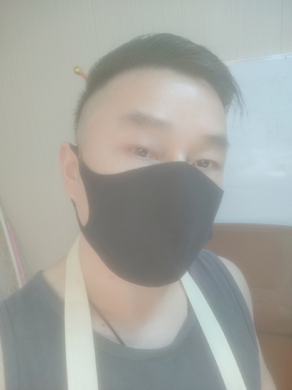 Poluk秦的第二张照片--临沂相亲服务中心