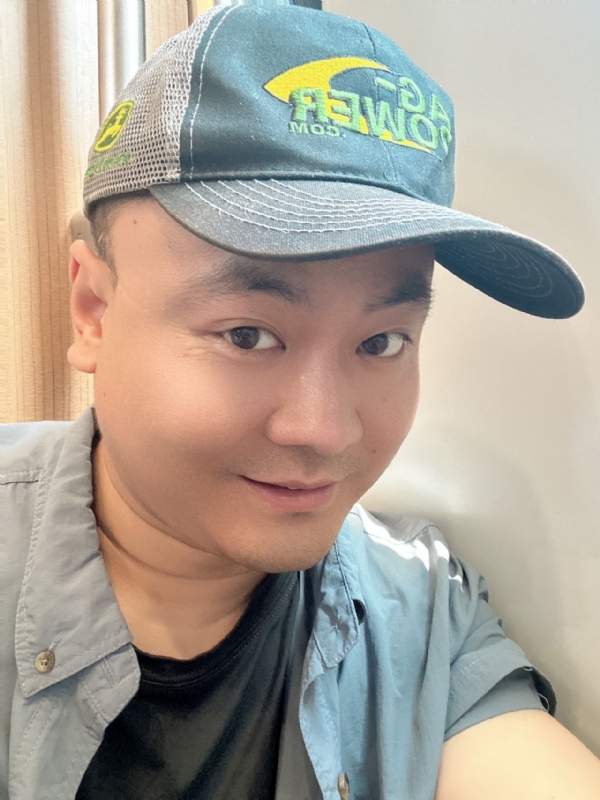 冰的第二张照片--临沂相亲服务中心