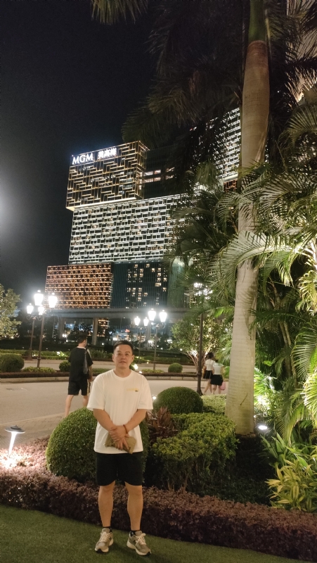 熟悉的身影的第一张照片--临沂相亲服务中心