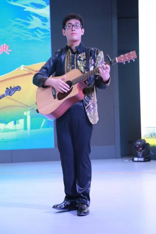 一叶知秋ZG的第一张照片--临沂相亲服务中心