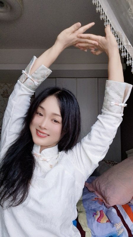 伊伊的第四张照片--临沂相亲服务中心
