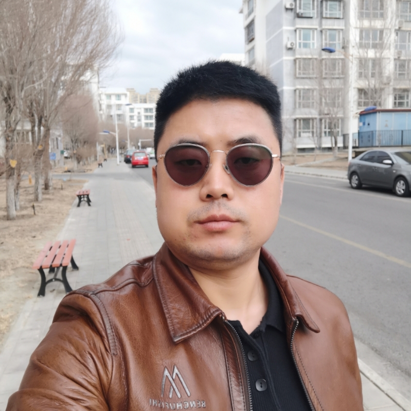 月下听风的第一张照片--临沂相亲服务中心