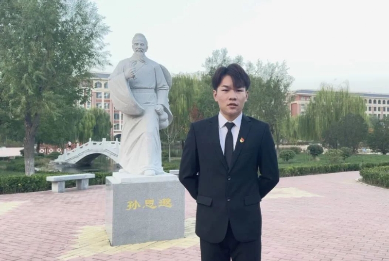 尚明月的第一张照片--临沂相亲服务中心