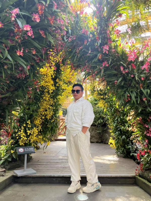 少一点的第一张照片--临沂相亲服务中心