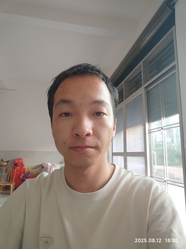 杨培鑫的第一张照片--临沂相亲服务中心