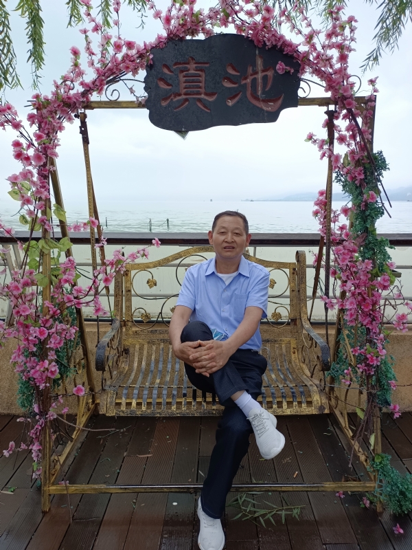 奋斗的第二张照片--临沂相亲服务中心