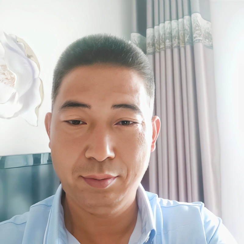 雨中漫步的第一张照片--临沂相亲服务中心