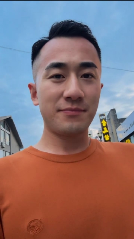 往事随风的第一张照片--临沂相亲服务中心