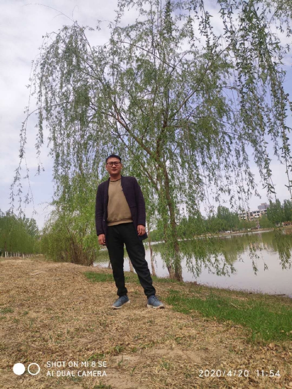 风中的烟头的第一张照片--临沂相亲服务中心