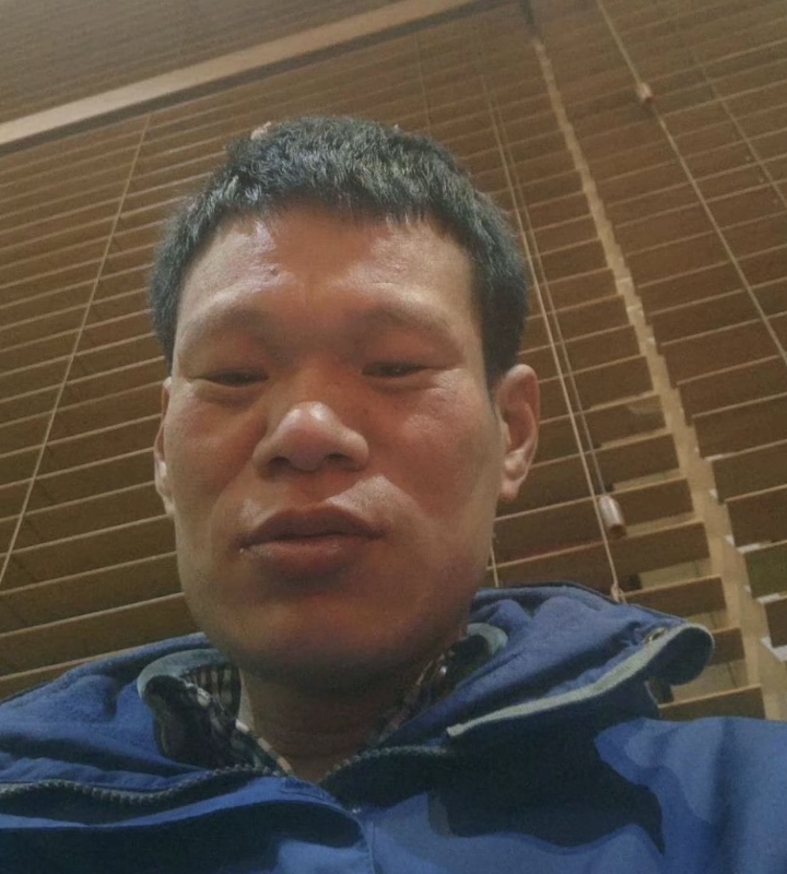 爱你在心口难开的第一张照片--临沂相亲服务中心