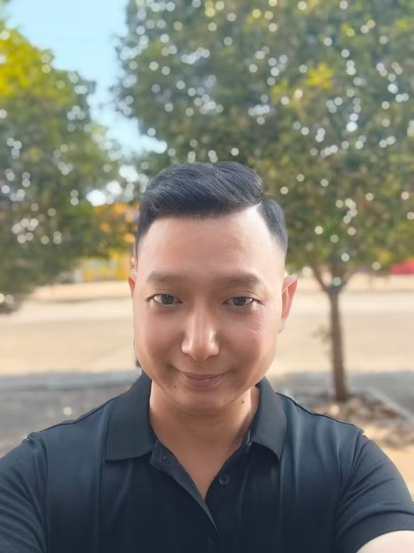 巷子里的猫的第一张照片--临沂相亲服务中心