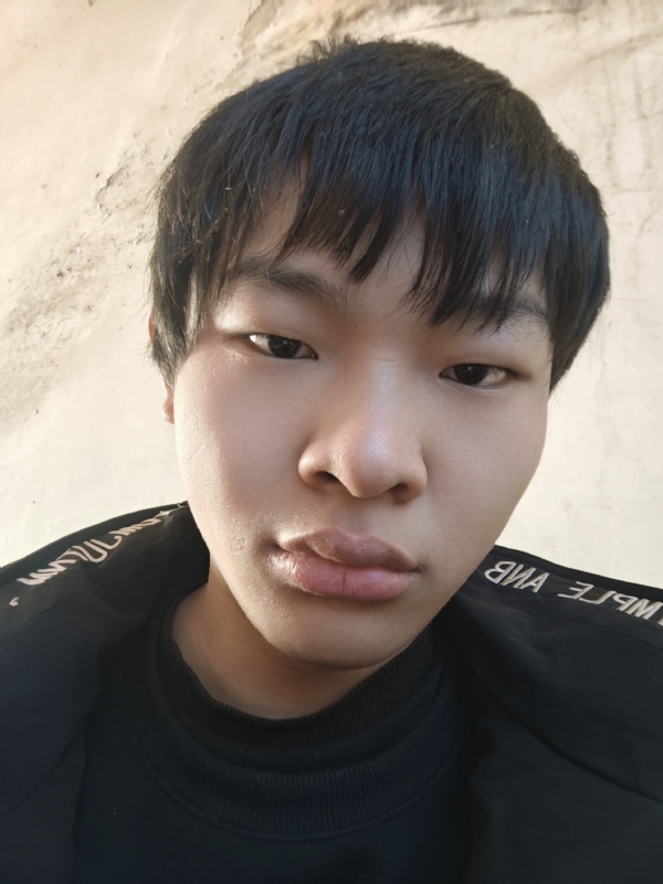 台子的第一张照片--临沂相亲服务中心