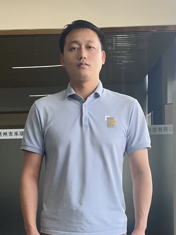 鹊桥的第一张照片--临沂相亲服务中心