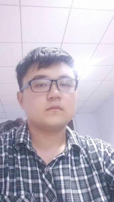 颜色不一样的黄的第一张照片--临沂相亲服务中心